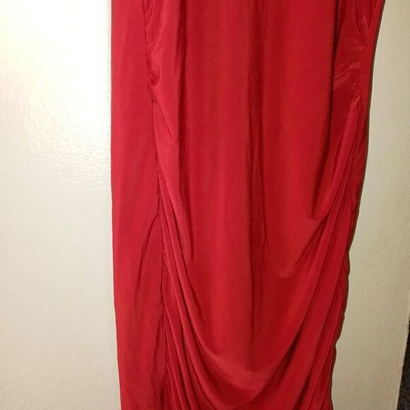 The red freakem dress ;)🍑 - Picture 7 of 9